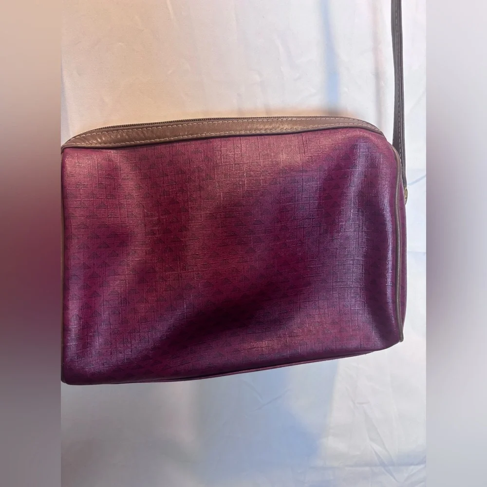 Vintage 1984 Liz Claiborne Burgundy and Brown purse great condition